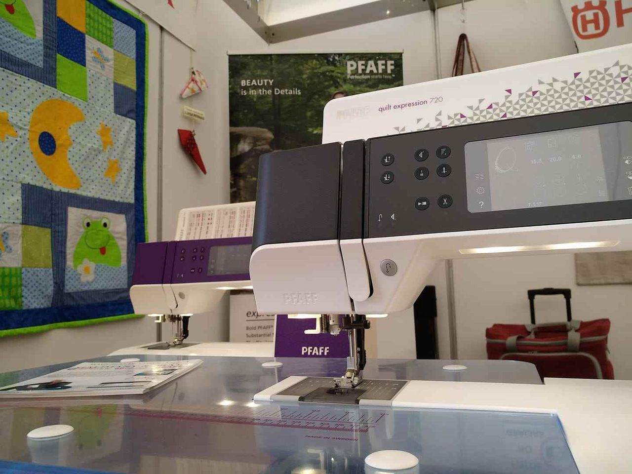 máquina de coser electrónica